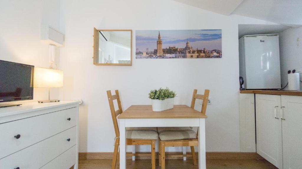 Enjoy The Alfalfa Apartment Seville Exterior photo
